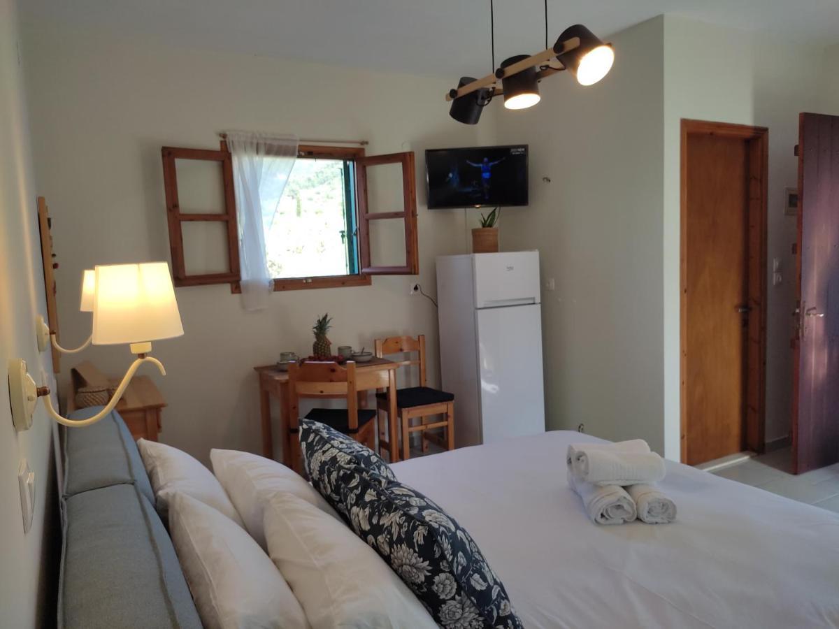 Dafnes Guest house
