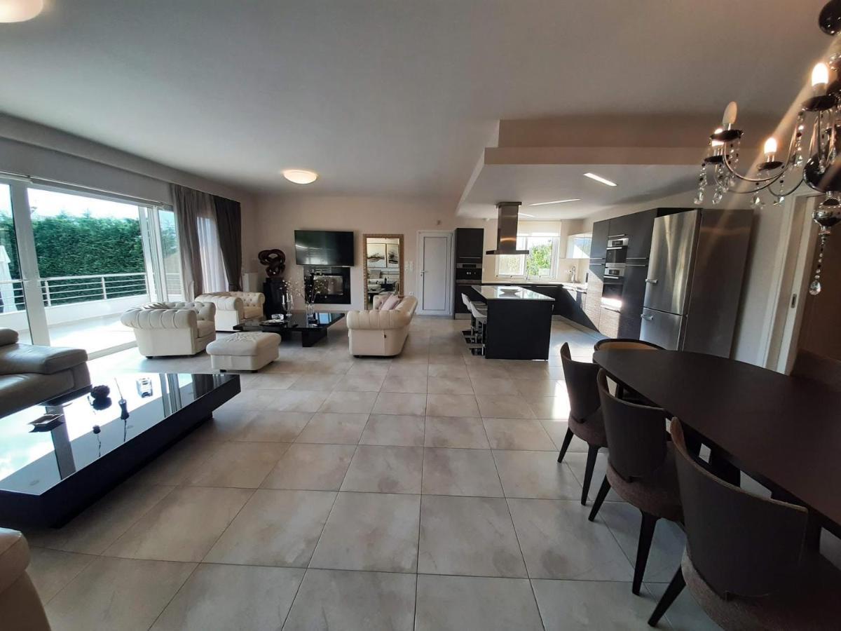 Luxury With Private Heated Pool Villa