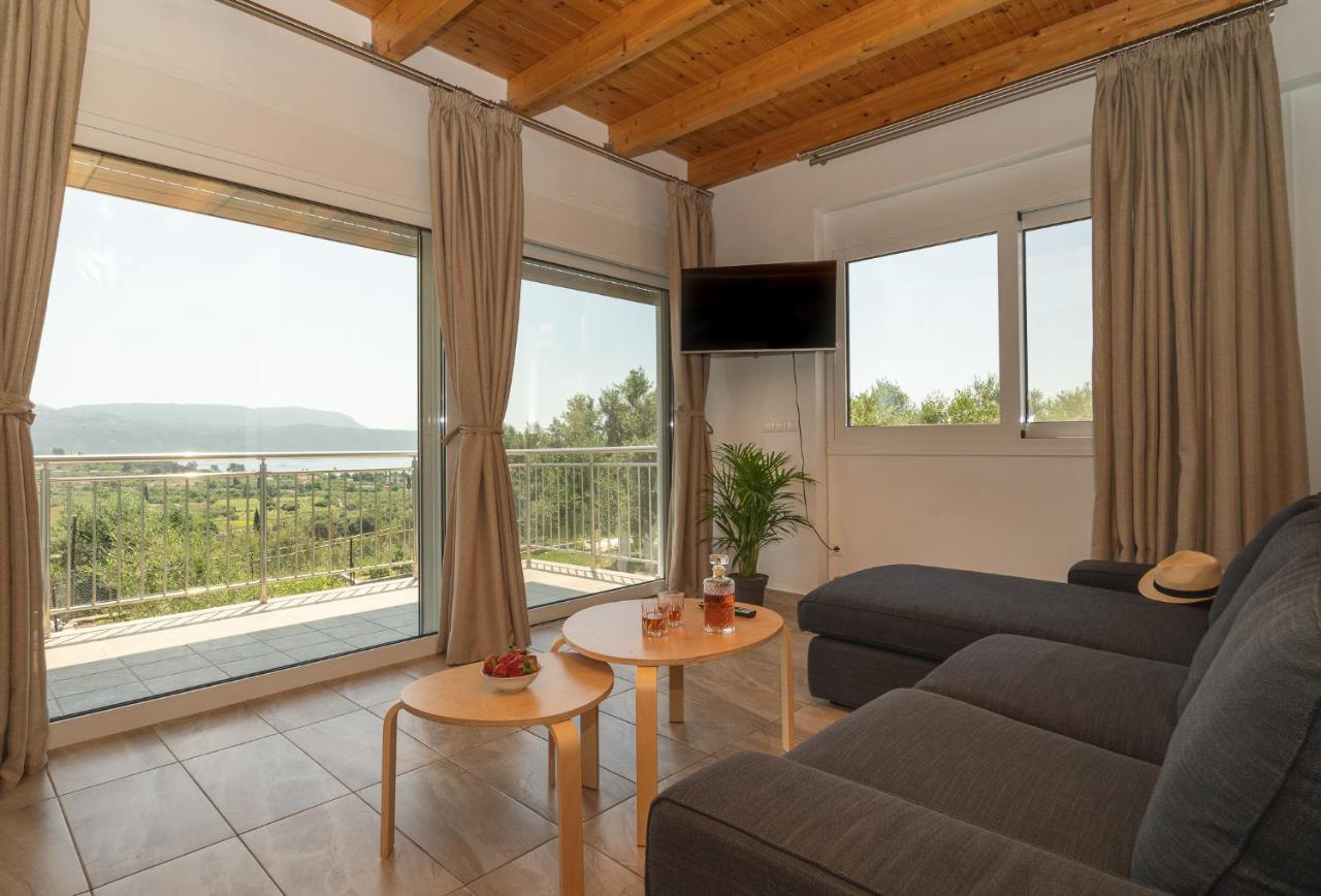 Donatos Apartment