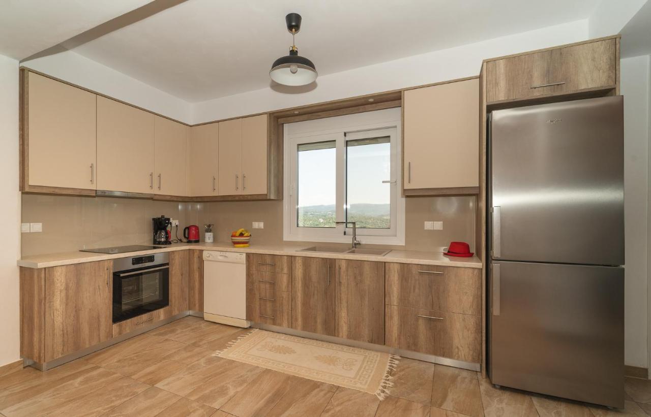 Donatos Apartment Finikounta