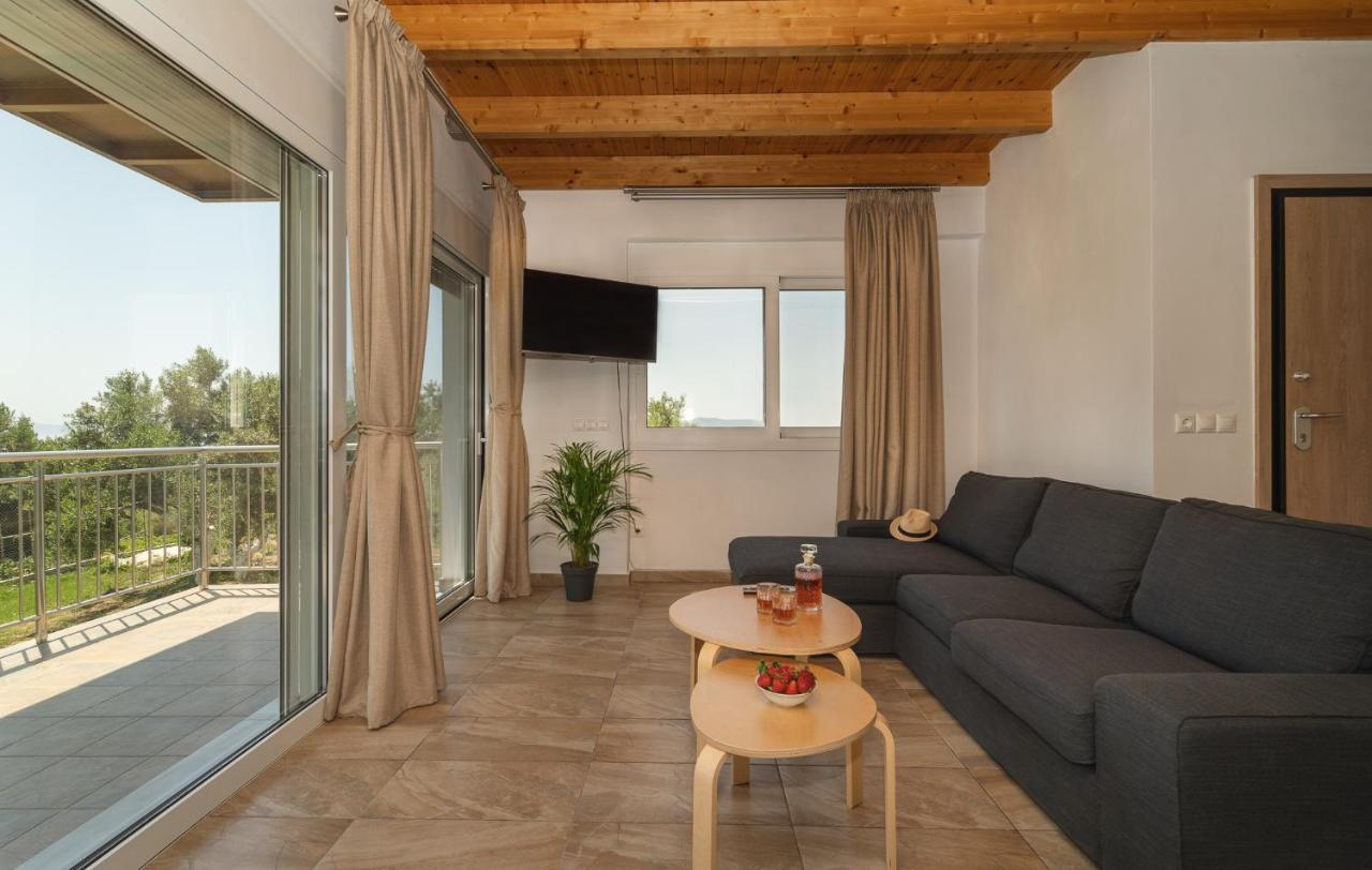 Apartment Donatos Finikounta