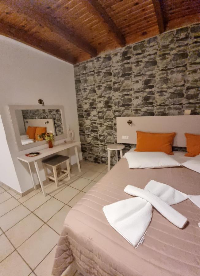 Holidays Loutro