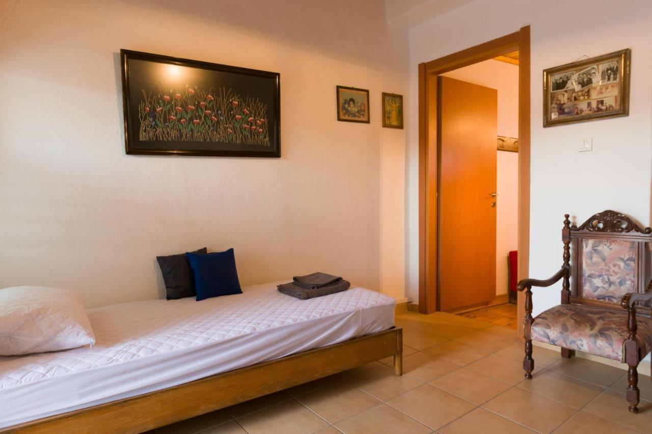 House Apartment *