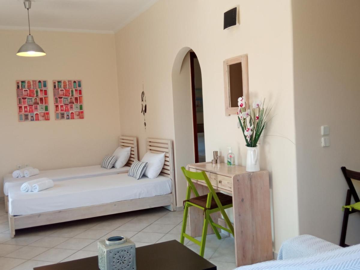 Sea Side House Kourouta