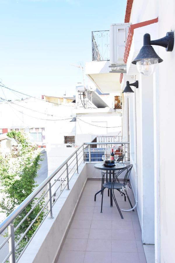 Manolia Apartment