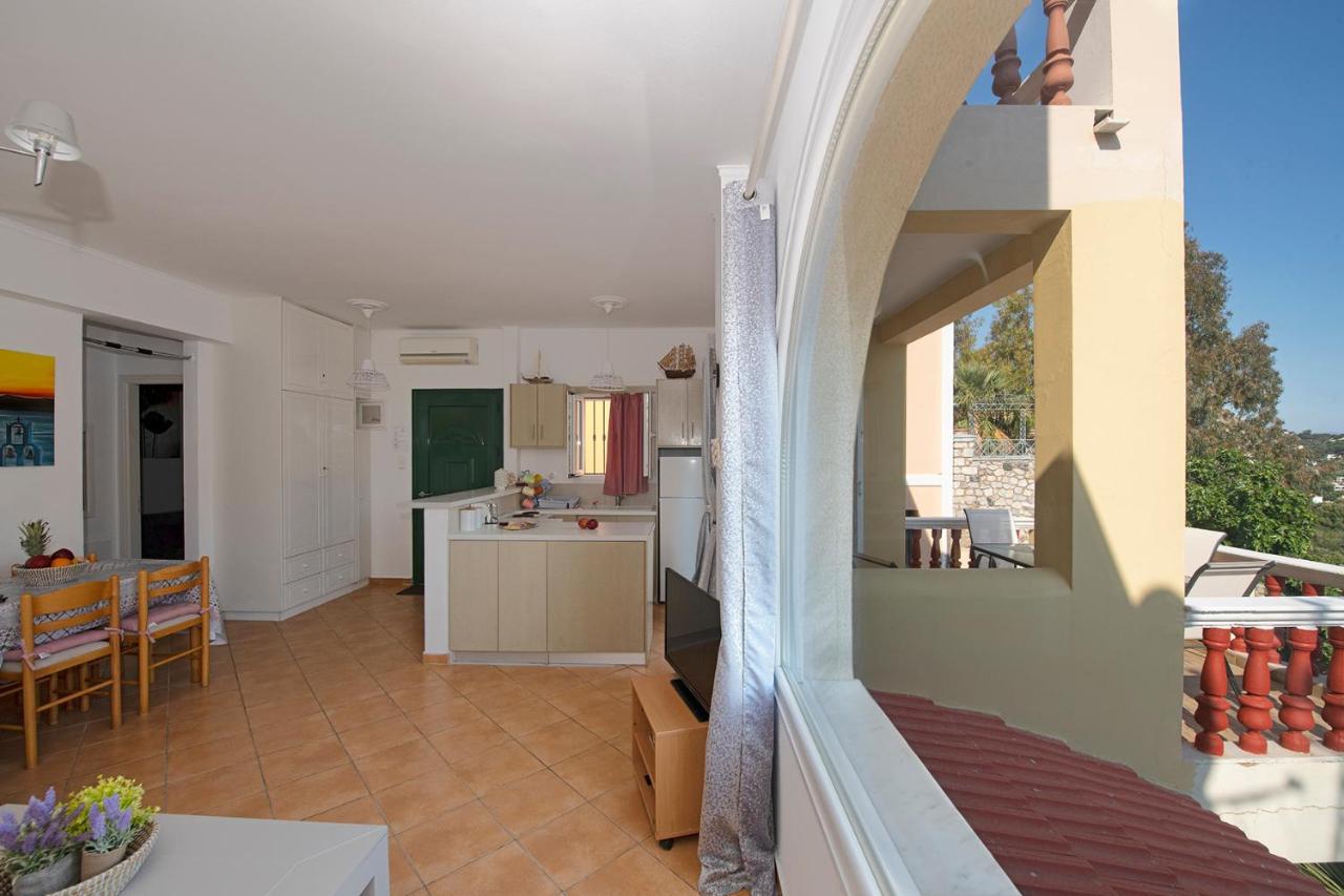 Calliope Paradise Balcony Apartment