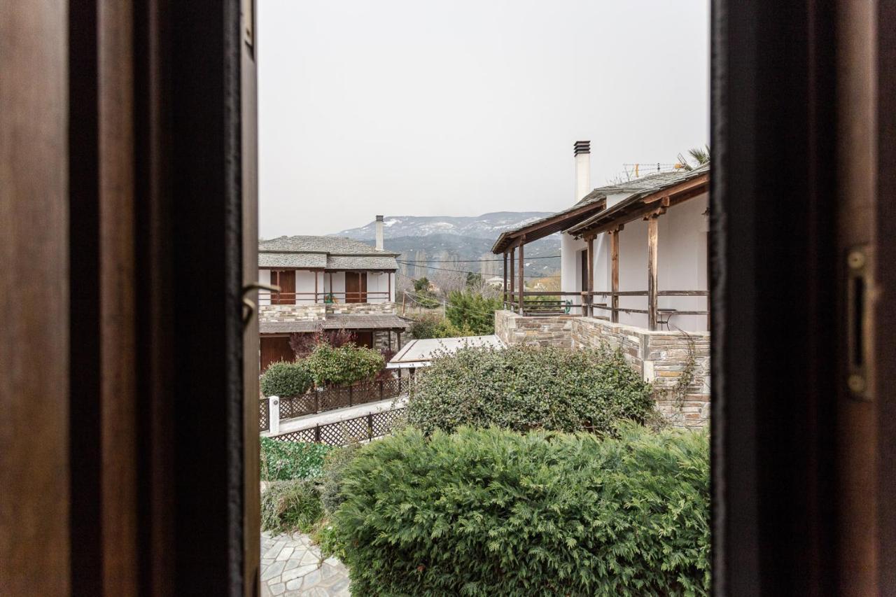 Iloi's In Peaceful Village W. Private * Koropi