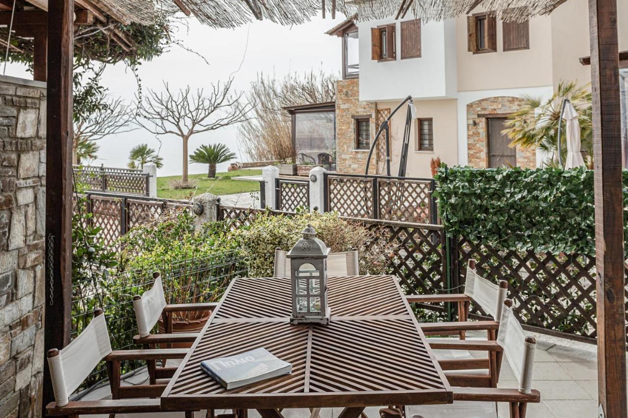 Iloi's In Peaceful Village W. Private Koropi