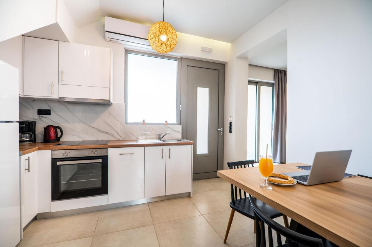 Aegean Breeze Luxury Next To The Sea Aparthotel Maleme (Crete)