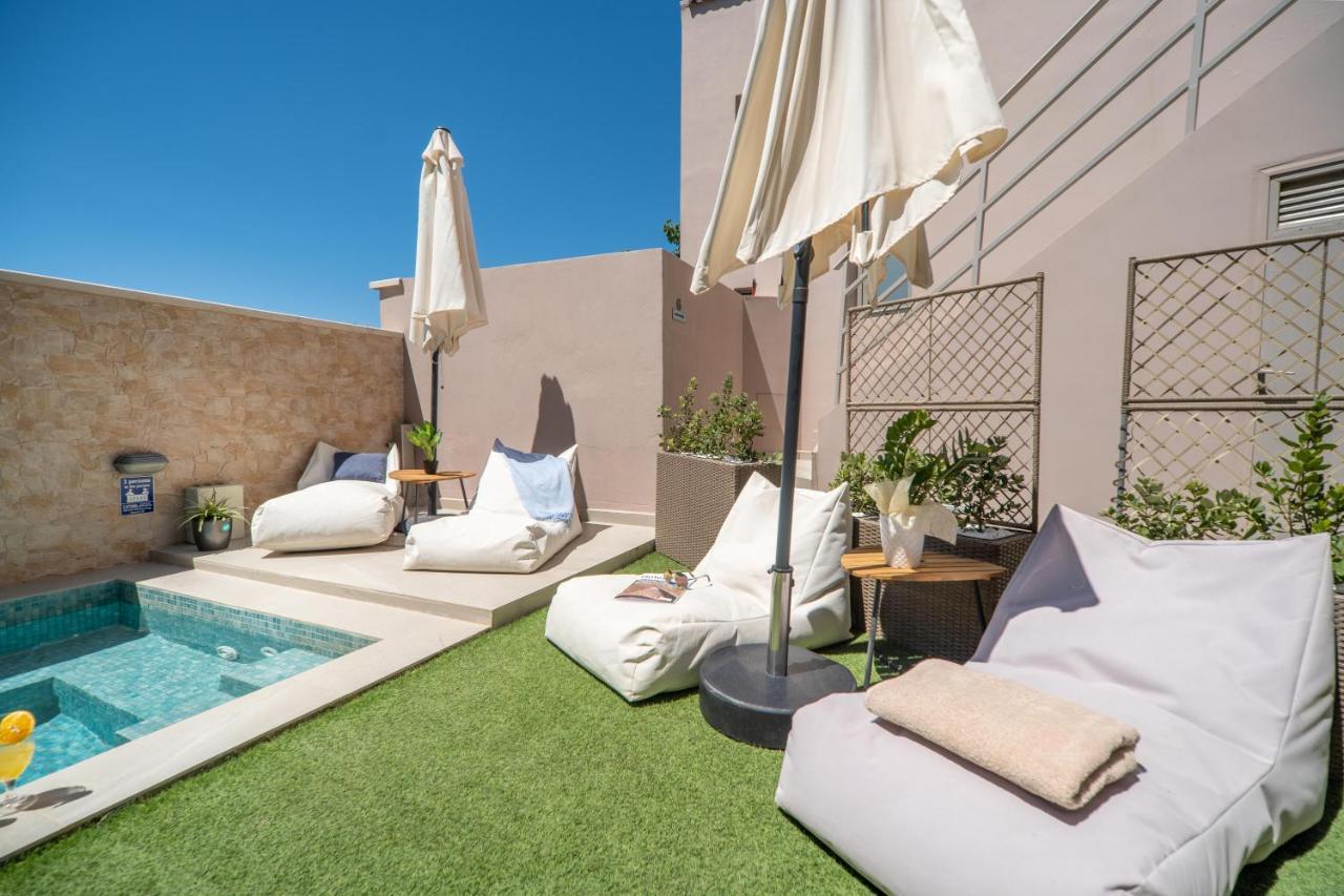Aegean Breeze Luxury Next To The Sea Aparthotel *