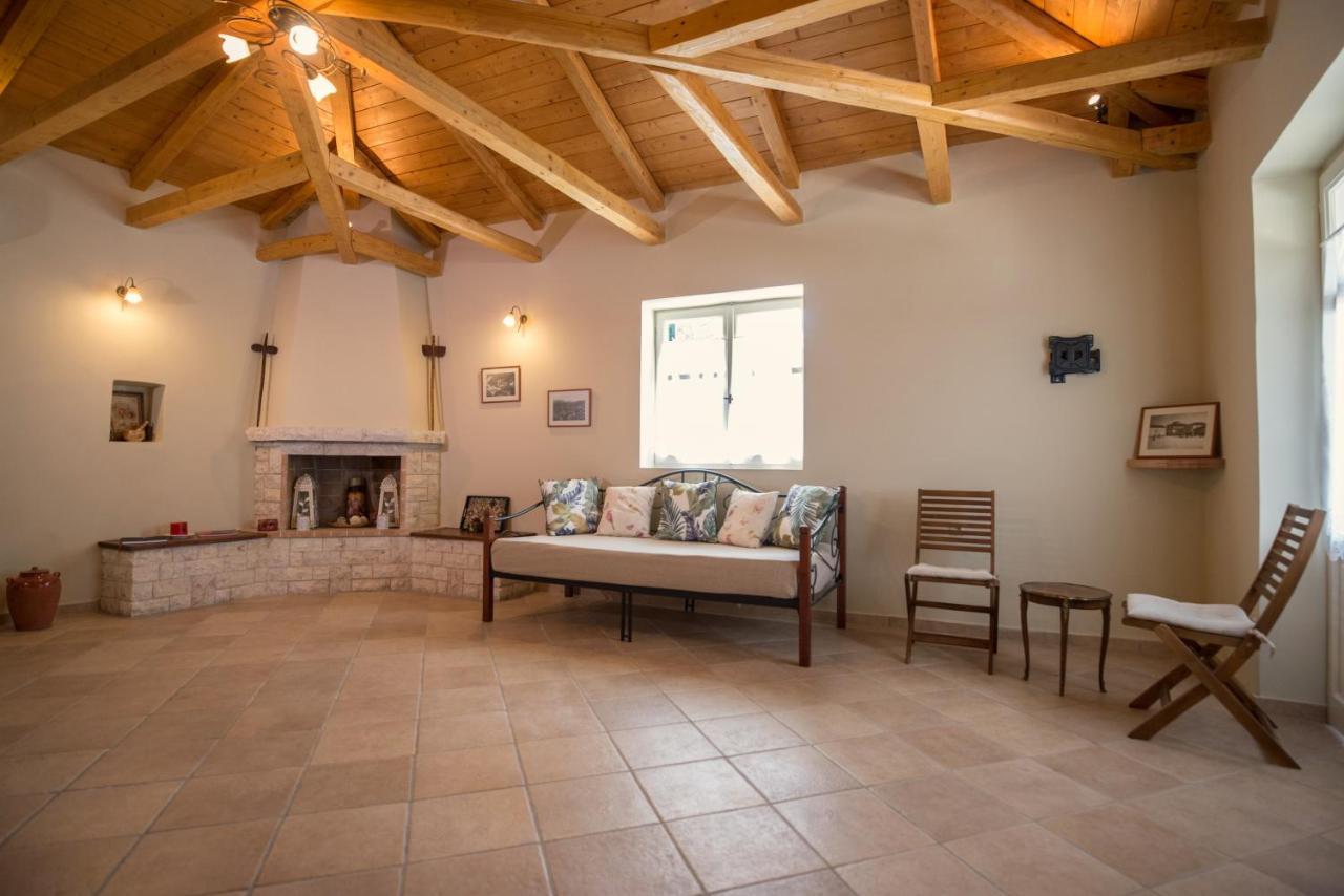 Aurora Villa