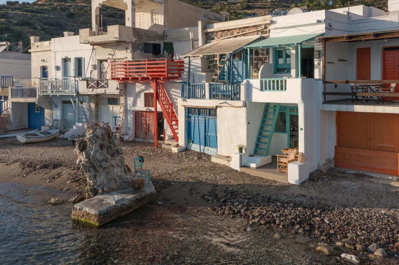 Turquoise Boathouse In Klima Ii Apartment Klima (Milos)