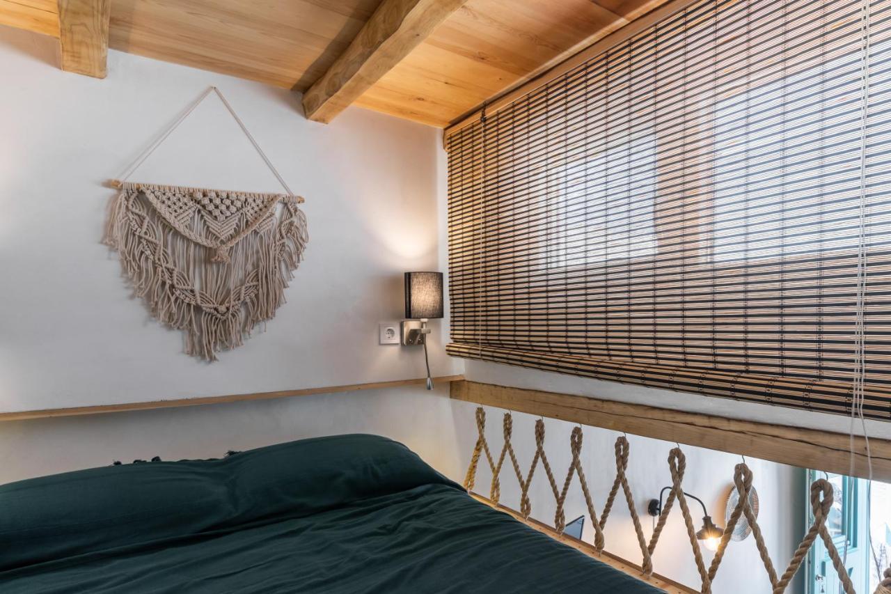 Turquoise Boathouse In Klima Ii Apartment *