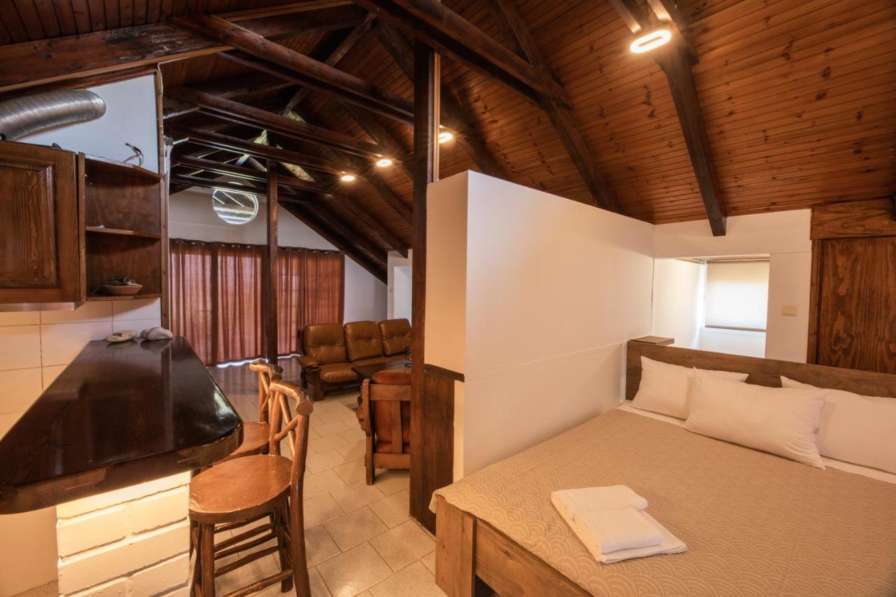 Georgina Guest house Katakolo