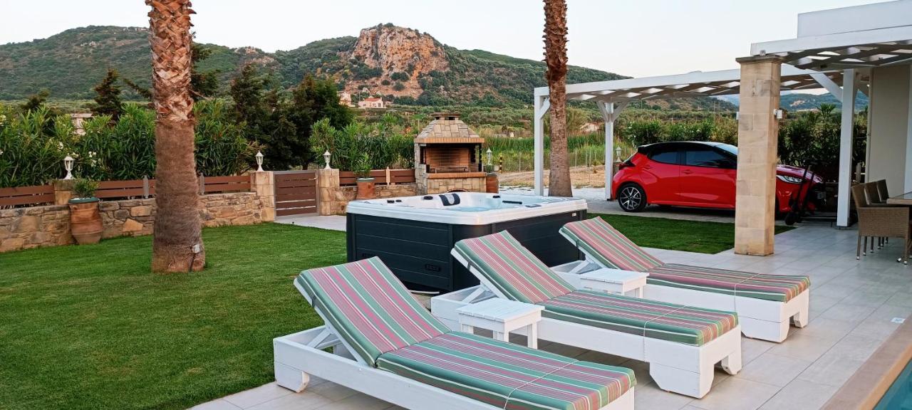 Alexandros Villa