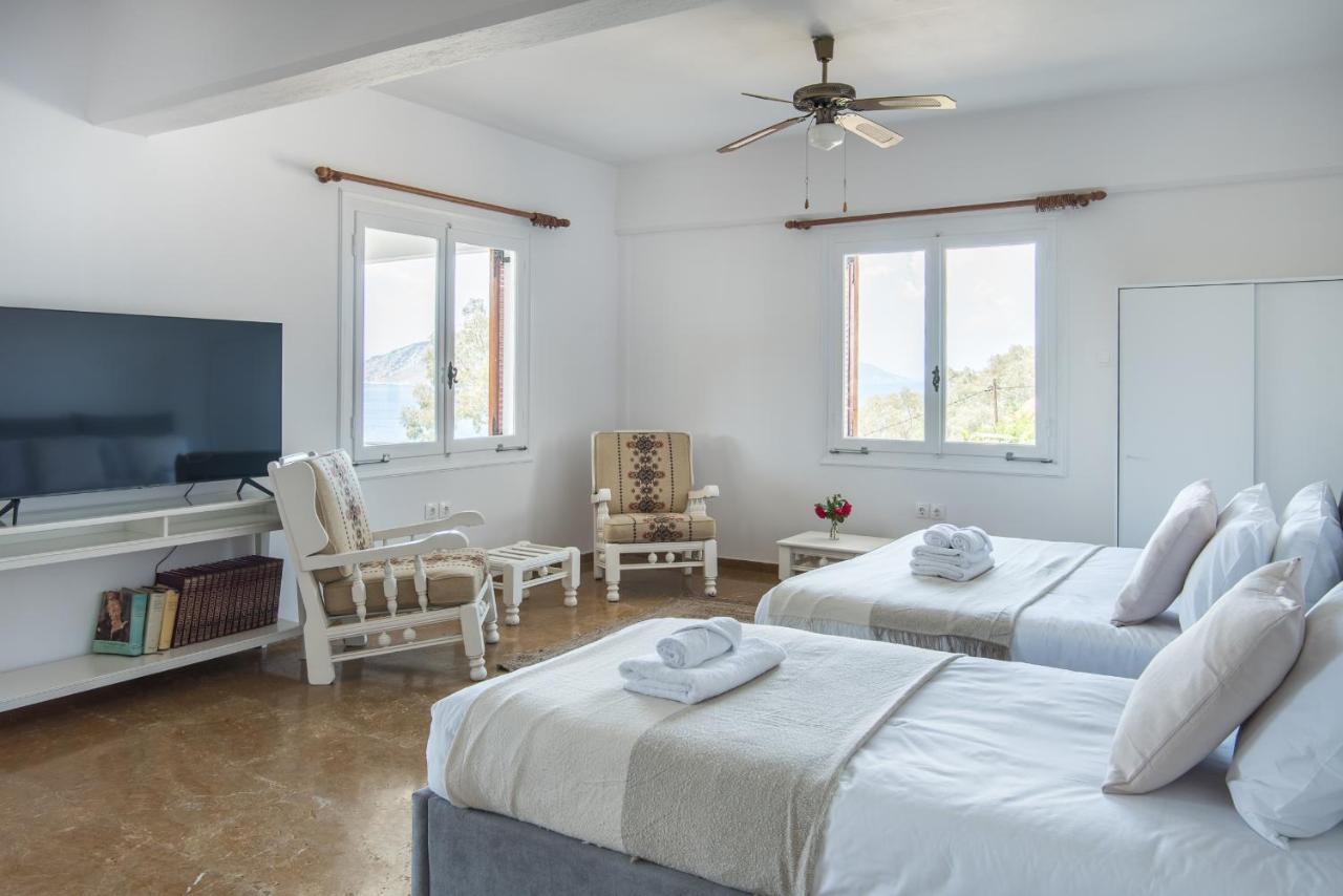 Phaedrus Living Sea View Aegina Apartment