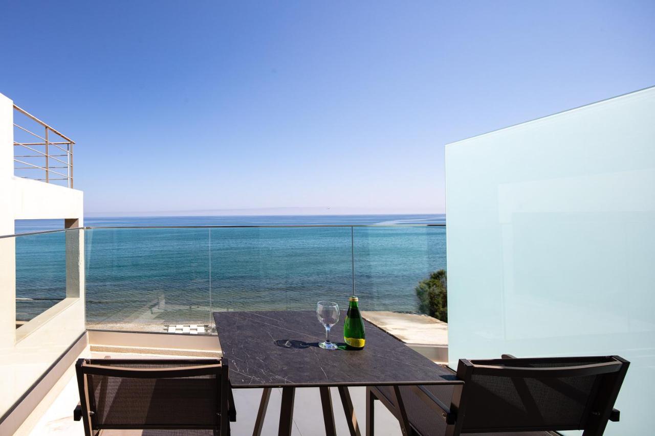 Deux Paradis, A Beachfront Retreat, By Thinkvilla * Rethymno (Crete)