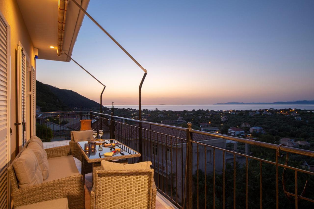Dimitris - The House Experience Holiday home