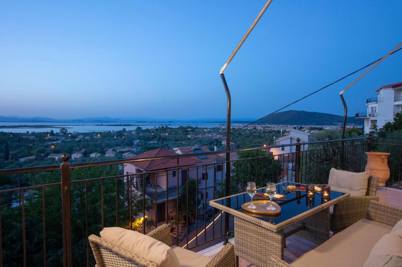 Dimitris - The House Experience Frinion