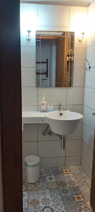 Egeon Apartment