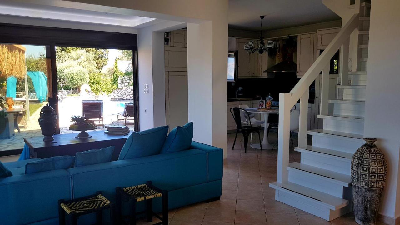 Villa Luxury Athina Nikiana