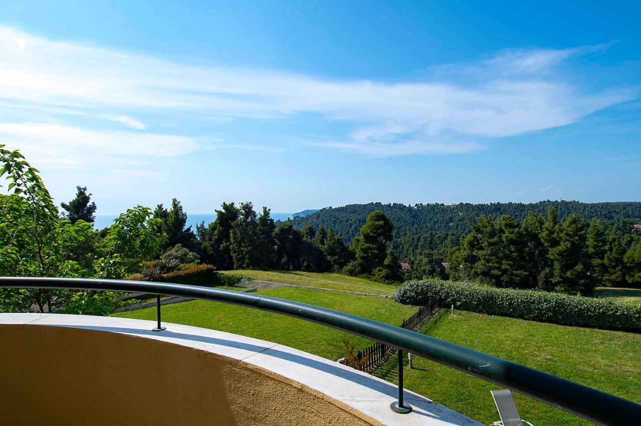 #luxlikehome Hill Summer Villa Elani