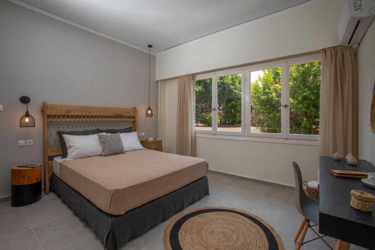 Anemelia Luxury *