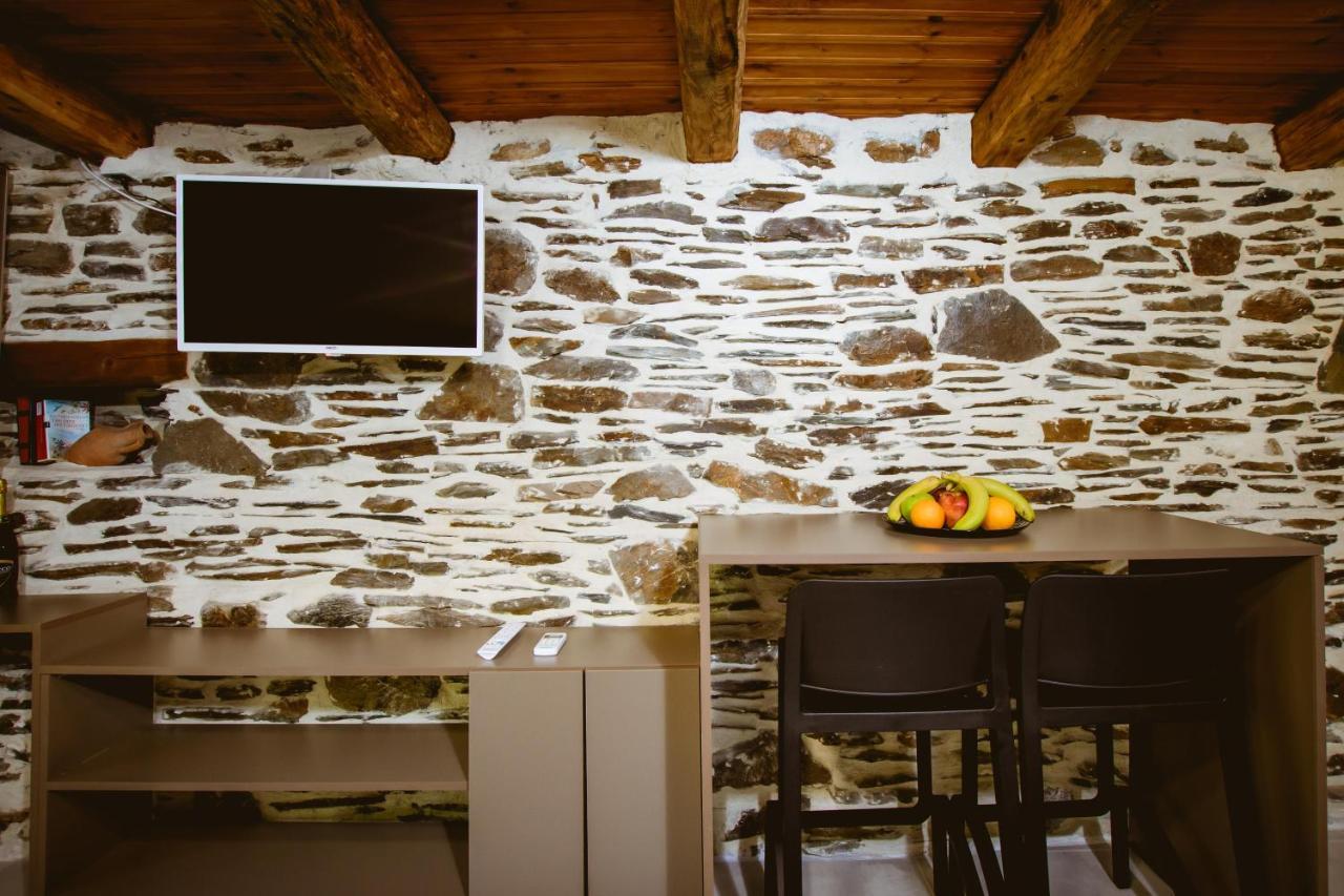 Ellafos Traditional Living Apartment *