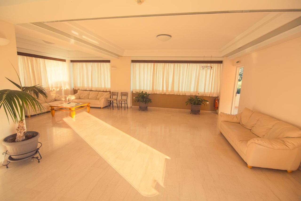 Adonis 3* Preveza