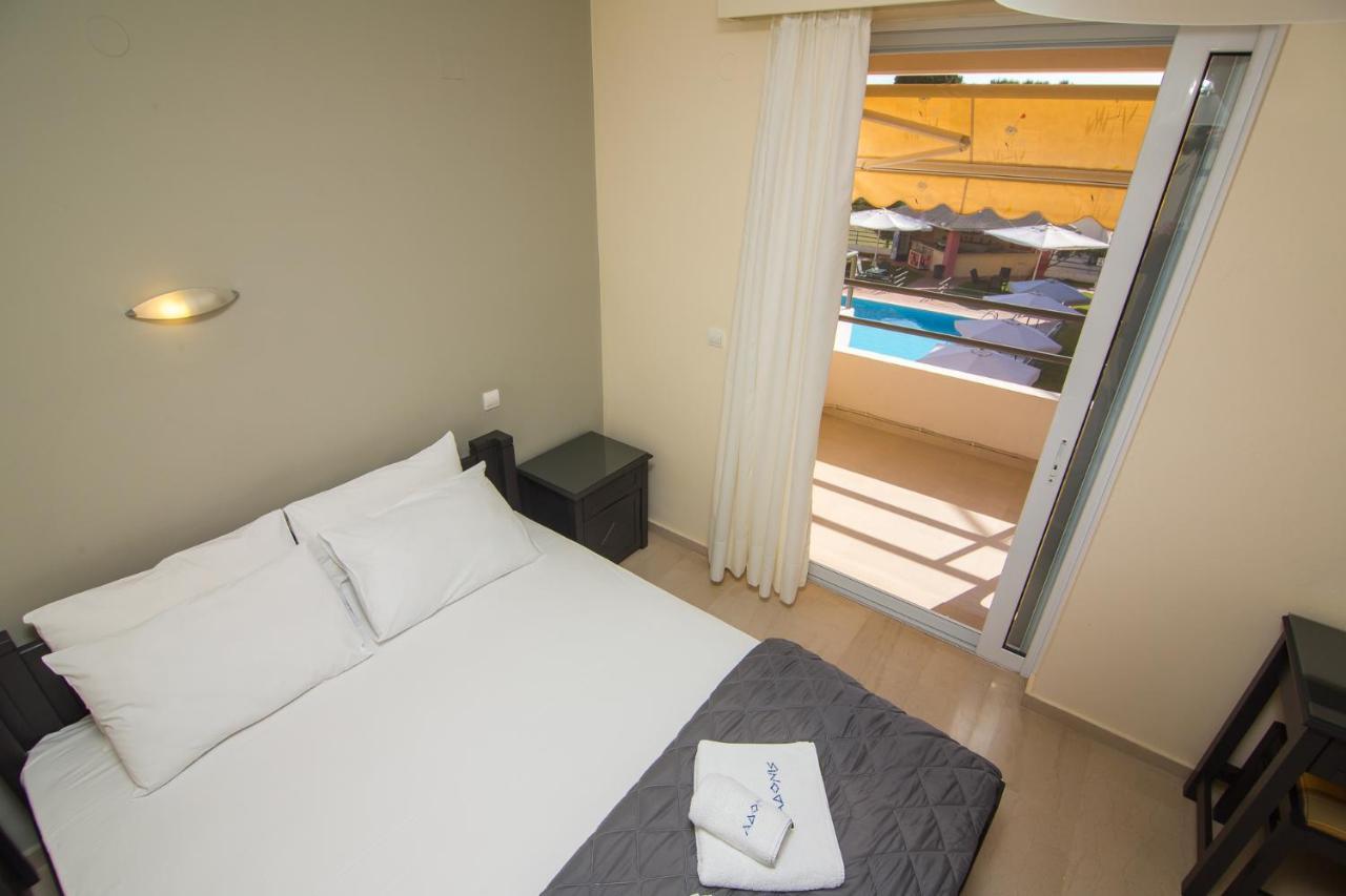 Aparthotel Adonis 3*