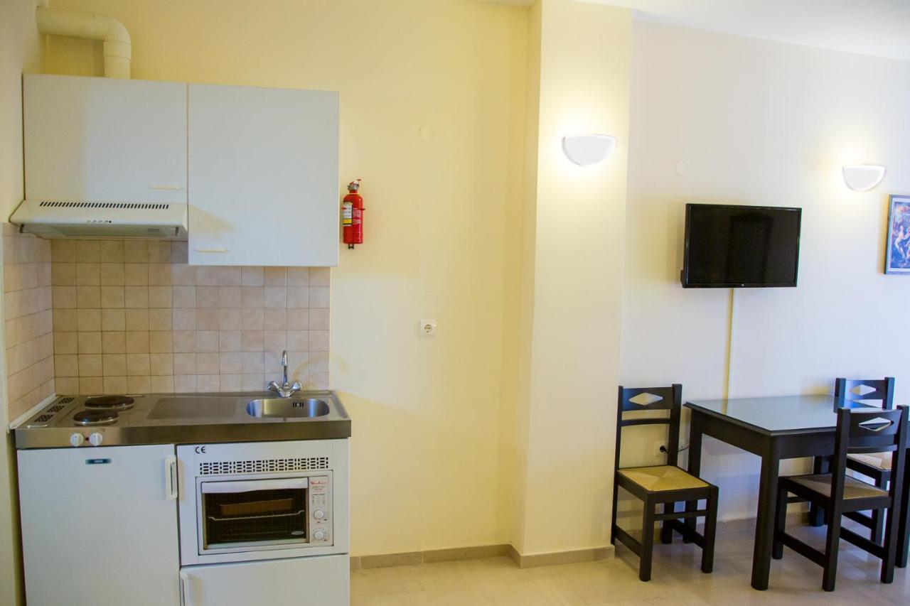 Aparthotel Adonis 3*
