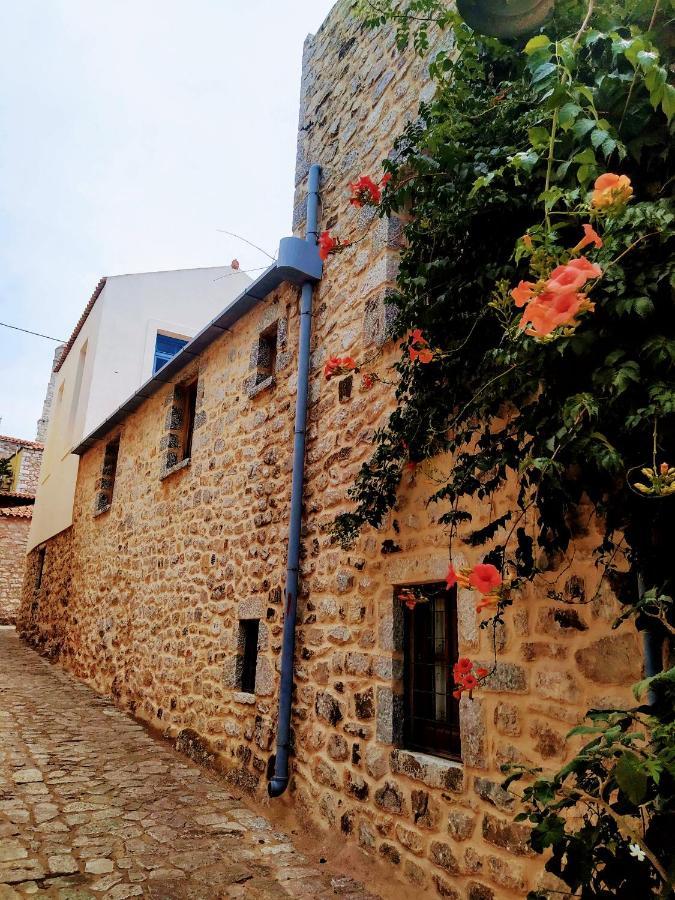 Villa Kapetan Matapas 16th Cen. Tower Areopoli