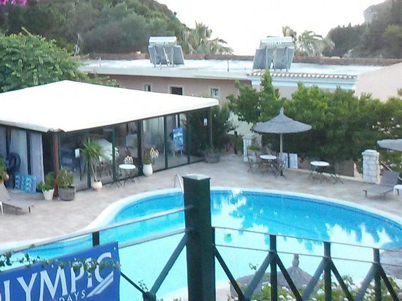 Aparthotel Mermaid Pool And Bar Paleokastritsa
