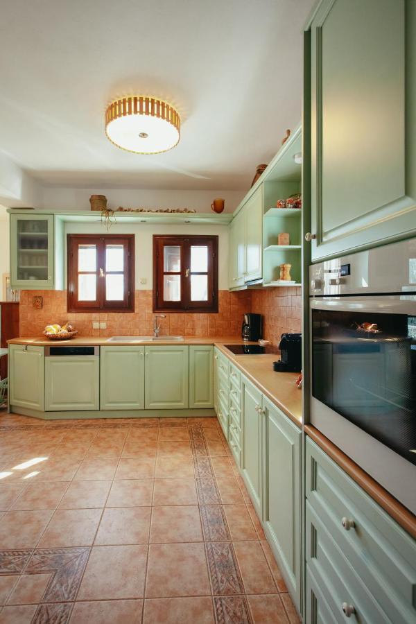 βίλλα φανούλα Fanoula Villa