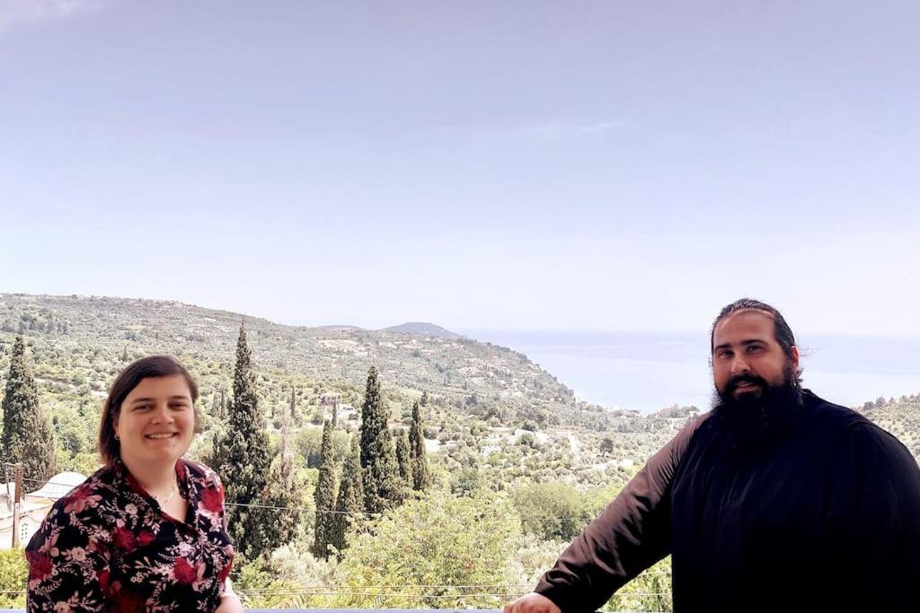 μπαλκόνι του αιγαίου Father's House In *
