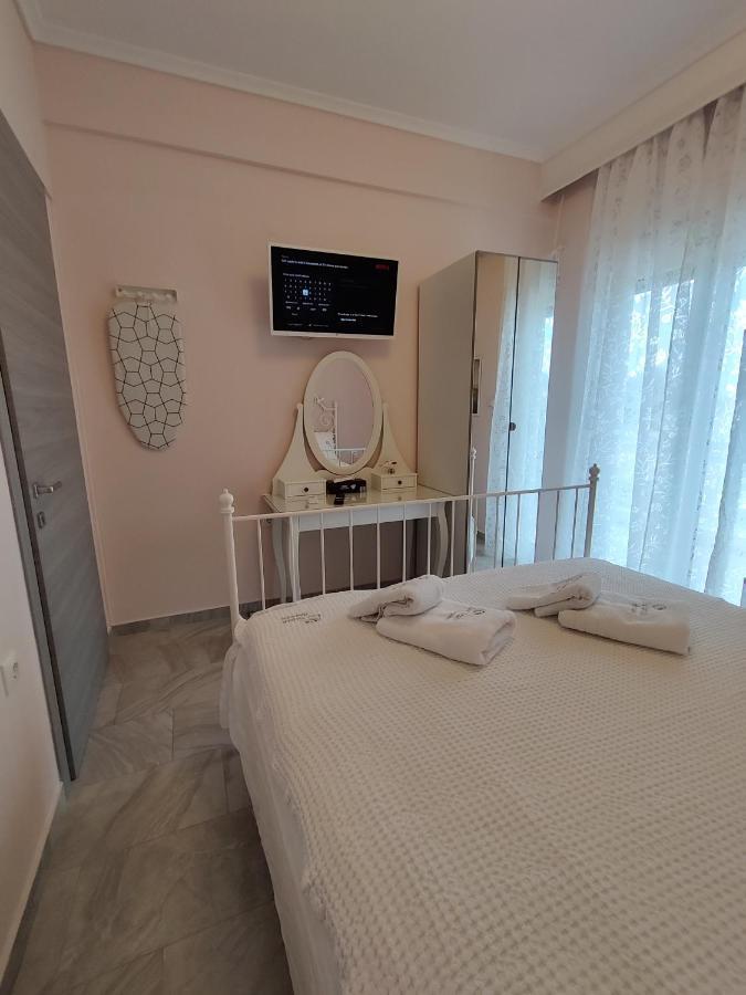 Eva * Nea Peramos (Macedonia)