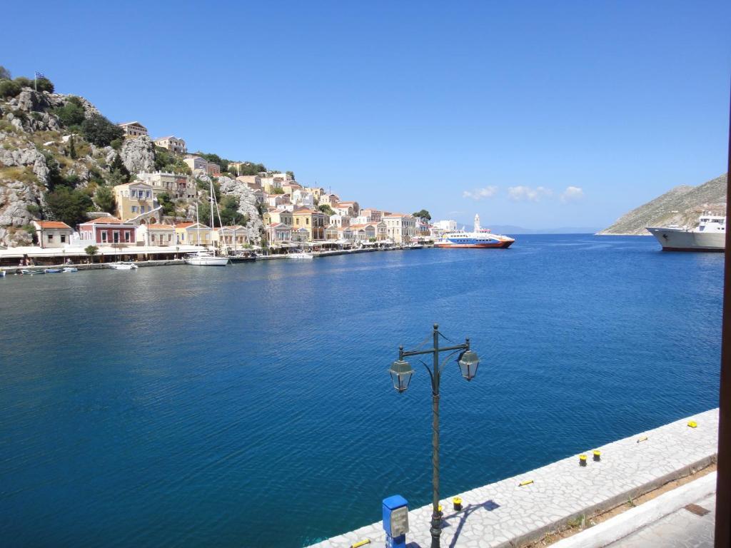 Captain's 3* Symi