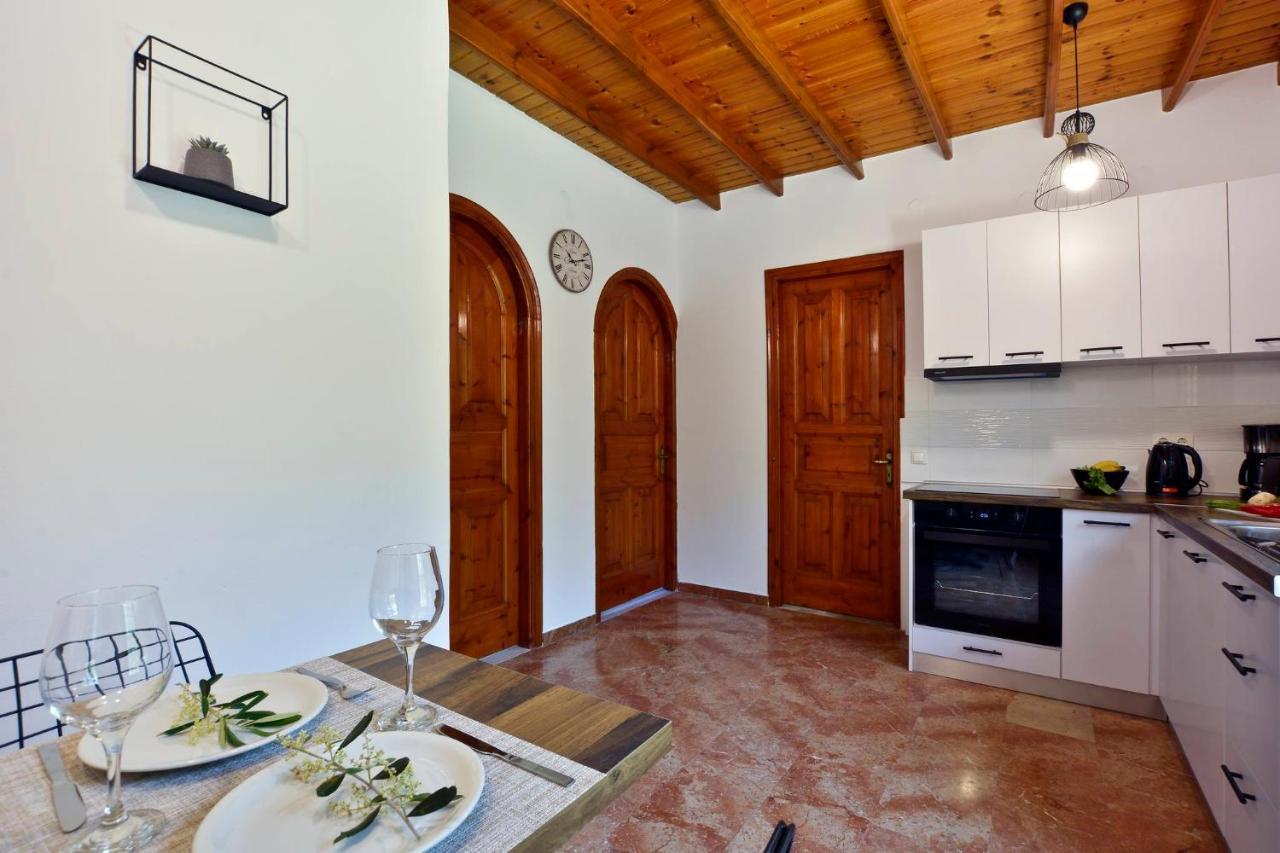 Apartment Alamanos House