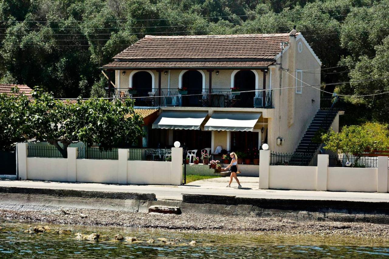 Alamanos House Mesongi