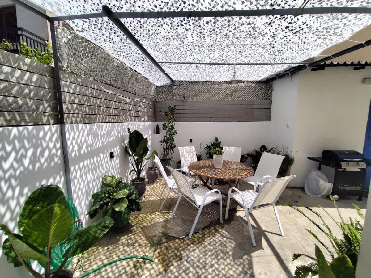 Luxury Seafront House Nearby Delphi *