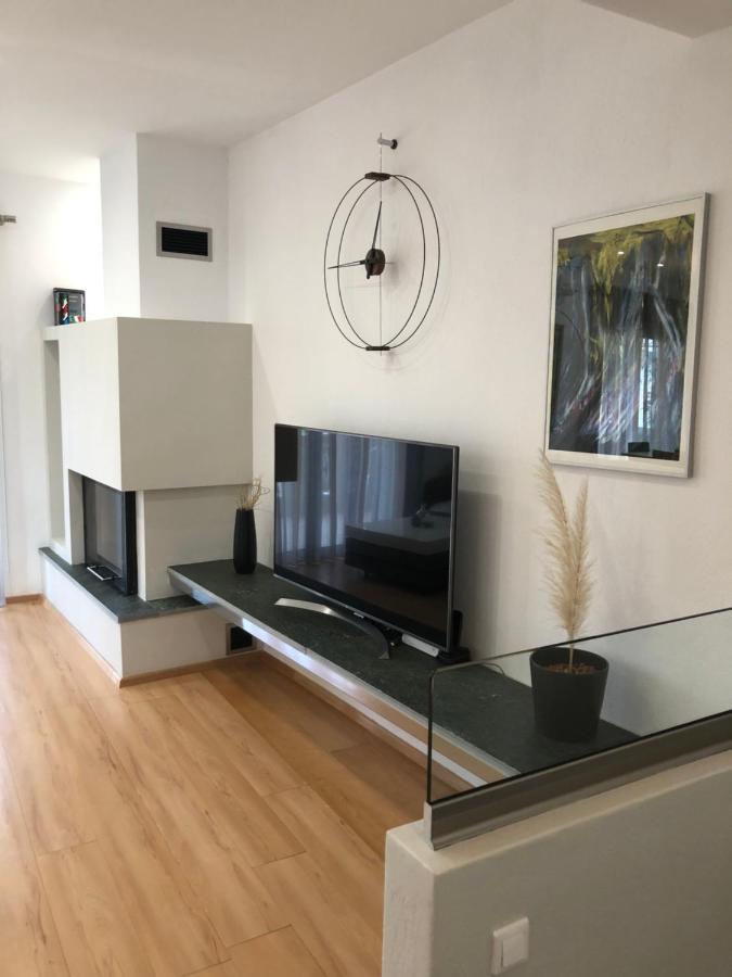 Vanessa House Apartment *