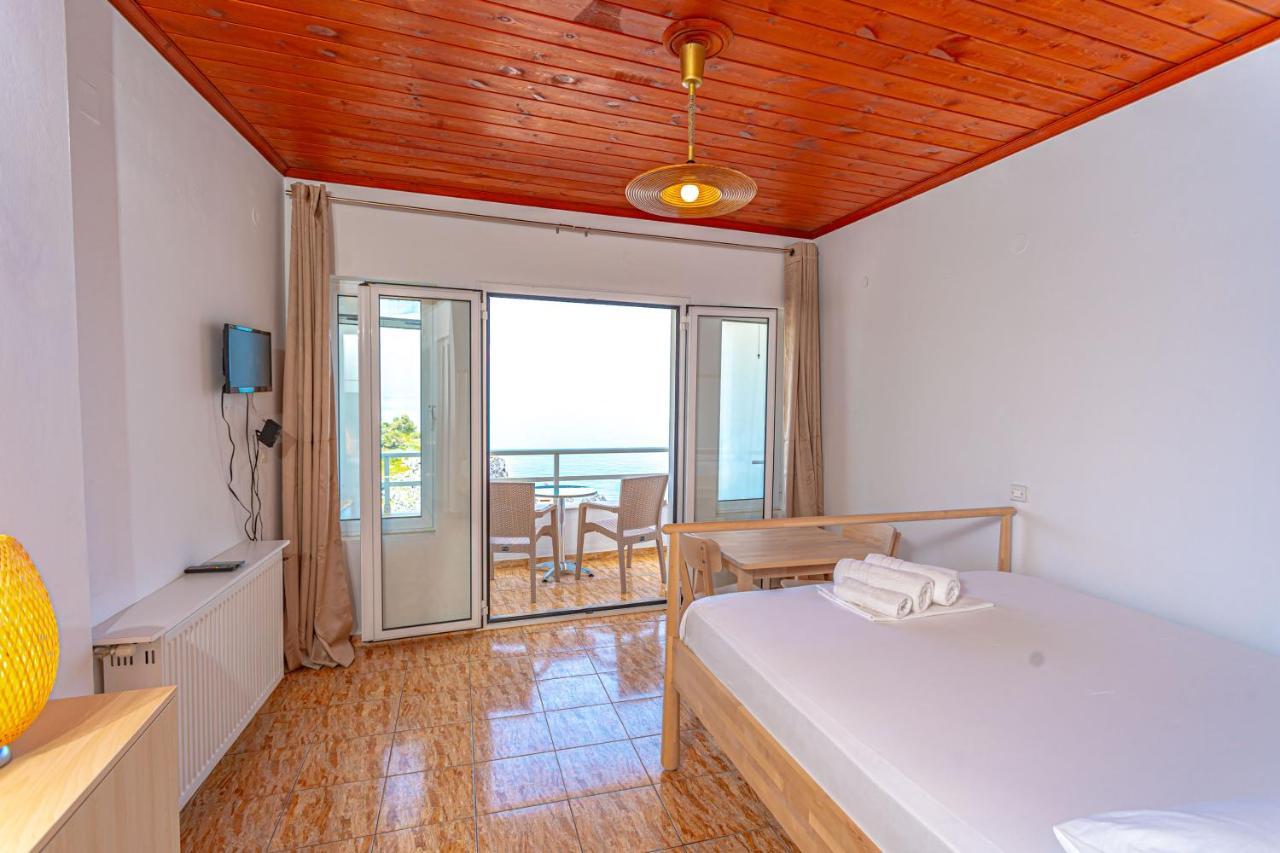 Guest house The Life