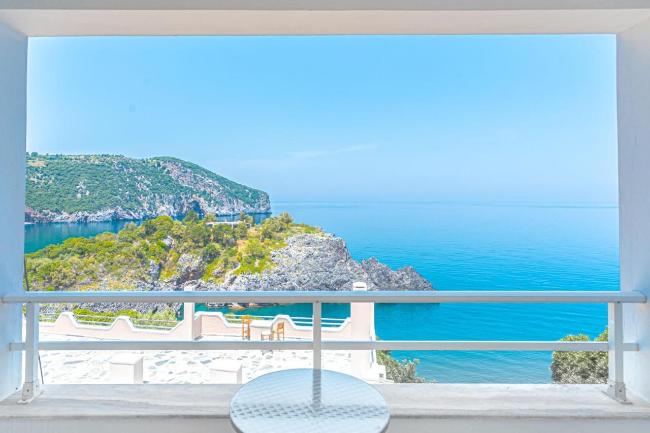 Guest house The Life Limnionas (Central Greece)