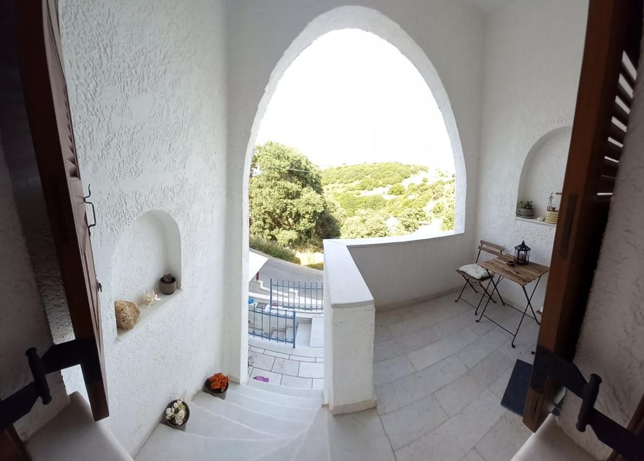 Apartment On The Road House Aperathos