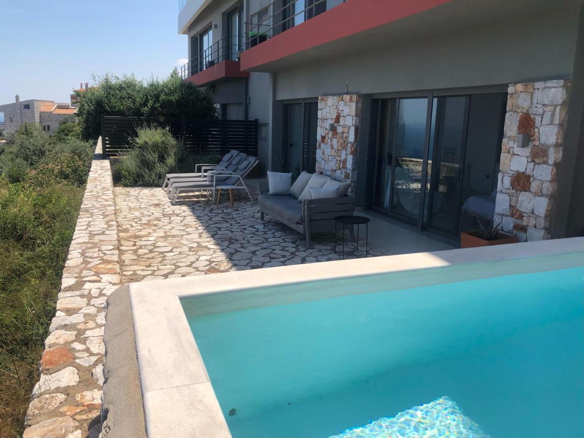 Seaview Maisonette Holiday home *