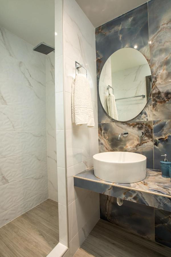 Blue Dream Luxury Haraki