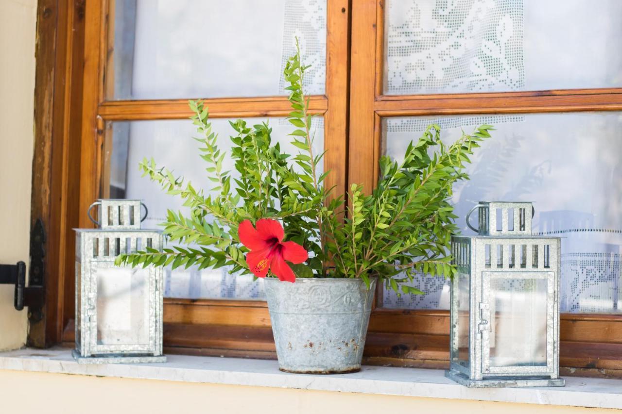 Myrtia Vacation Holiday home Kyra Panagia