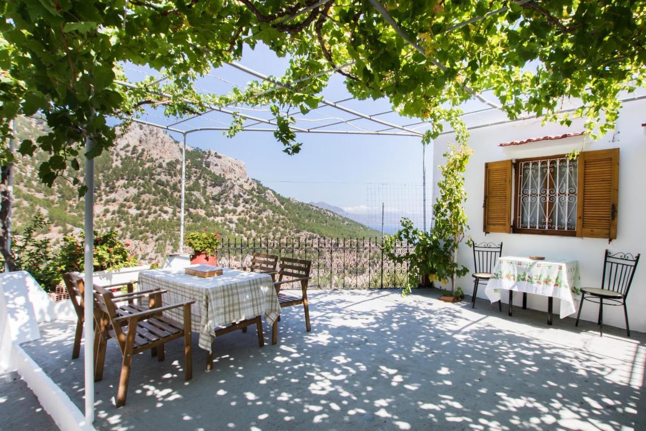 Myrtia Vacation Holiday home Kyra Panagia