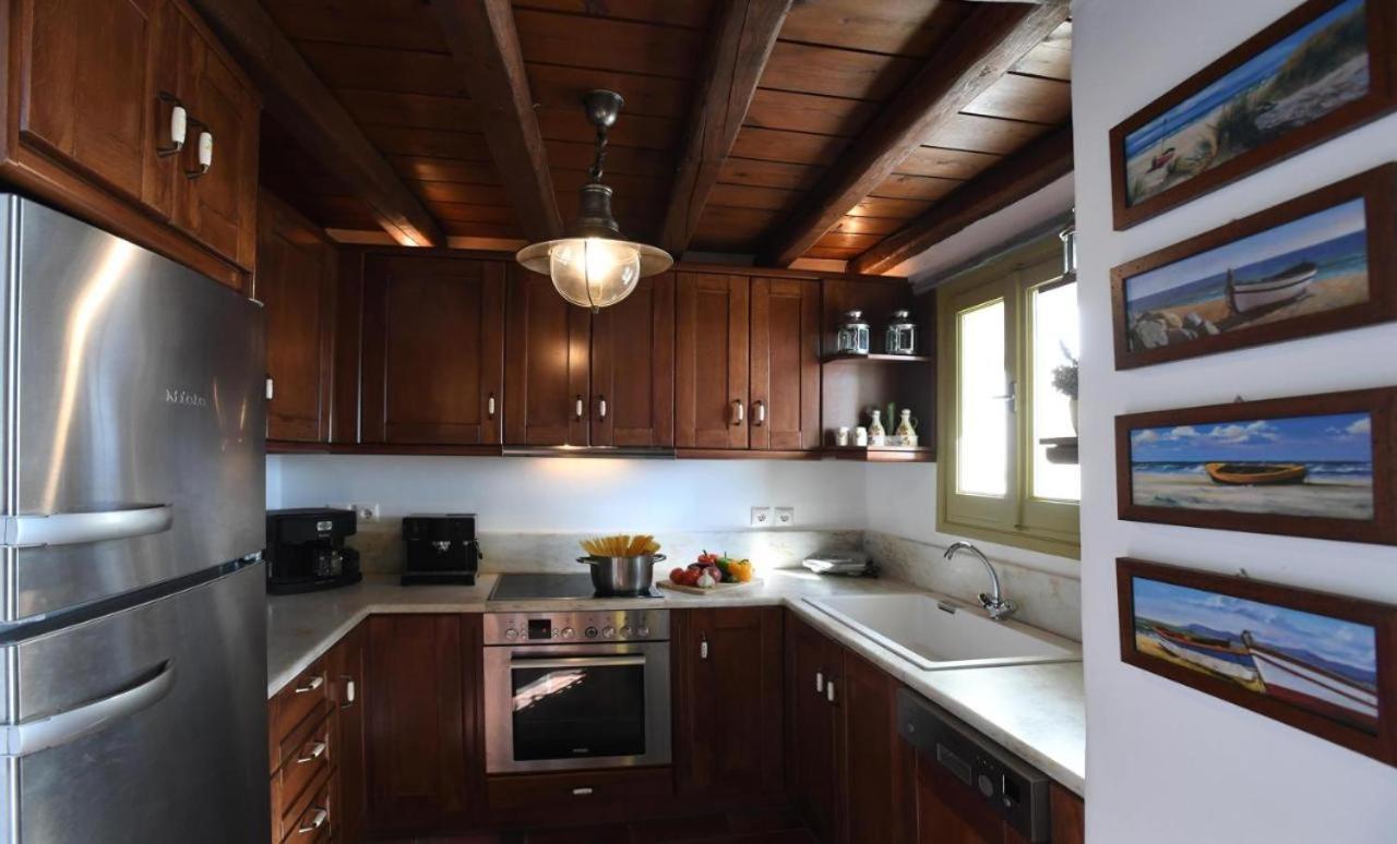 Theassis Apartment