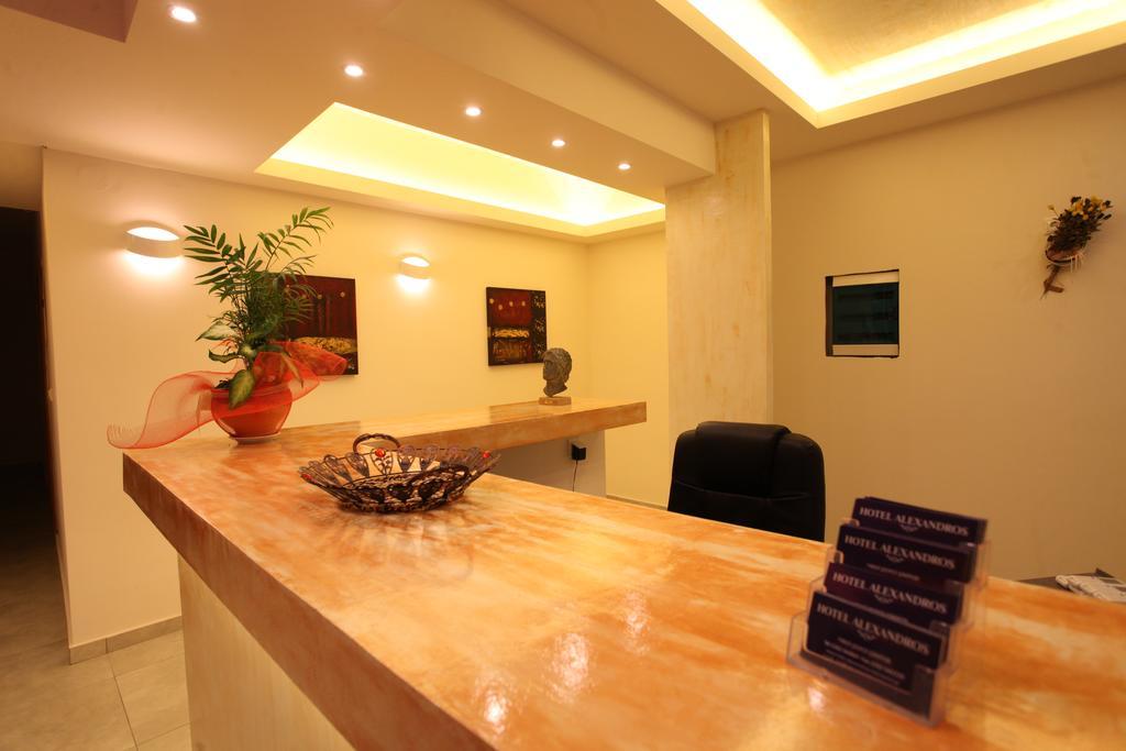 Alexandros Hotel